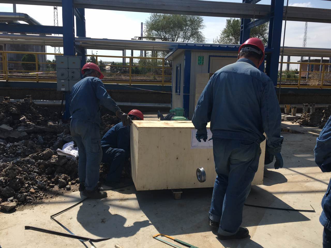 羅德乙醇卸車轉(zhuǎn)子泵進行客戶交付 羅德乙醇卸車轉(zhuǎn)子泵進行客戶交付